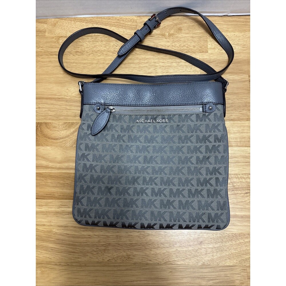 Michael Kors Crossbody Bag Purse Handbag Handle Gray Shoulder Bag Pockets READ